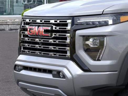 New 2026 GMC Canyon Denali image 13