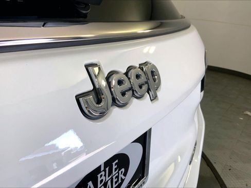 Used 2023 Jeep Compass Latitude AWD/4WD image 29
