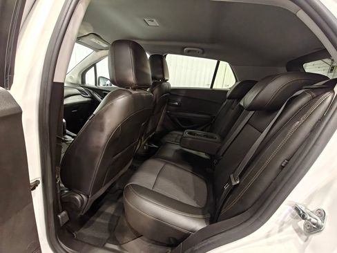 Used 2022 Chevrolet Trax LT w/ Driver Confidence Package AWD/4WD image 25