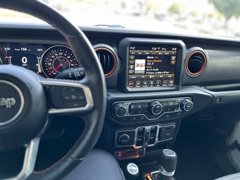 Used 2022 Jeep Gladiator Mojave w/ Cold Weather Group AWD/4WD image 8