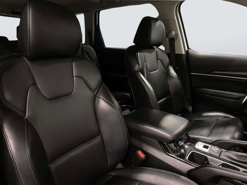 Used 2025 Kia Telluride S FWD image 34