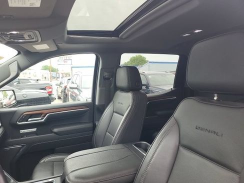 Used 2023 GMC Sierra 1500 Denali w/ Technology Package AWD/4WD image 15