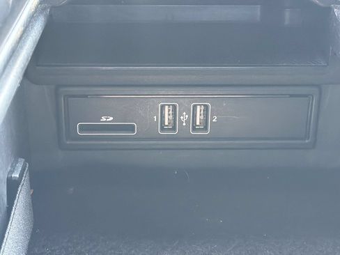 Used 2015 Mercedes-Benz C 400 4MATIC image 35