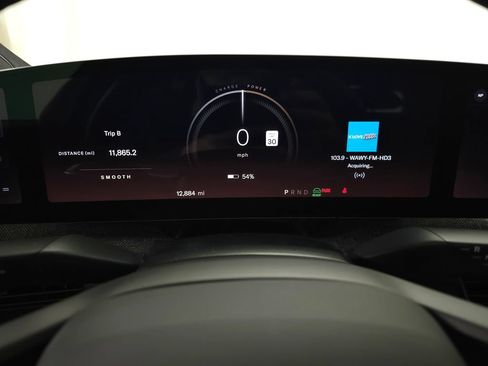 Used 2024 Lucid Air Touring AWD/4WD image 18