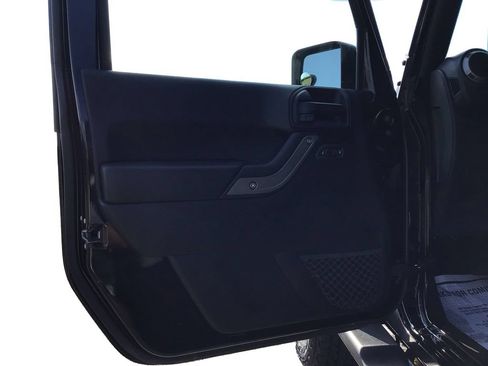 Used 2018 Jeep Wrangler Unlimited Sport S AWD/4WD image 20