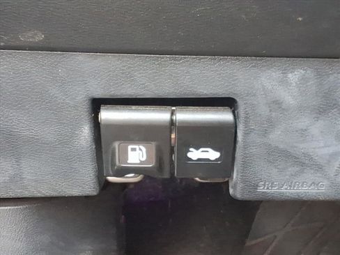 Used 2022 Nissan Versa SR w/ Electronics Package image 11