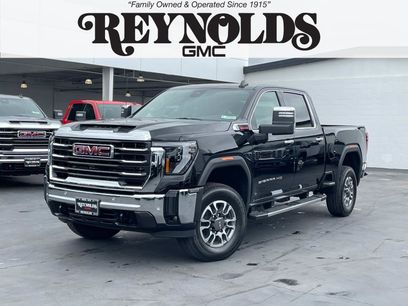 New 2025 GMC Sierra 2500 SLT w/ SLT Convenience Package