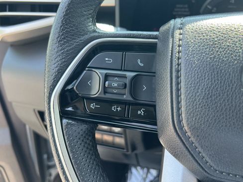 Used 2023 Toyota Sequoia SR5 AWD/4WD image 34
