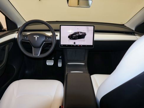 Used 2023 Tesla Model Y Performance image 22