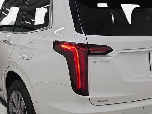 Certified 2025 Cadillac XT6 Premium Luxury w/ Platinum Package AWD/4WD image 31