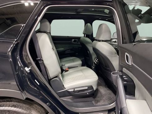 Used 2024 Kia Sorento SX Prestige w/ Sage Leather Package AWD/4WD image 28