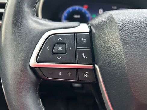 Used 2023 Toyota Highlander Platinum FWD image 22
