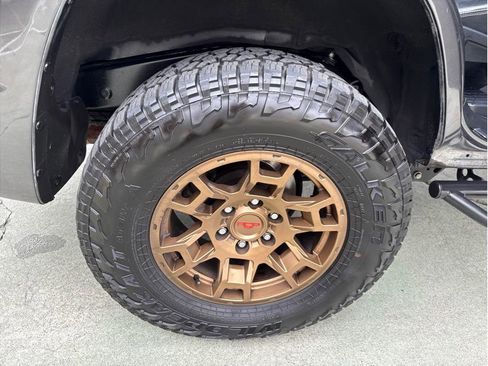 Used 2016 Toyota 4Runner Limited image 19