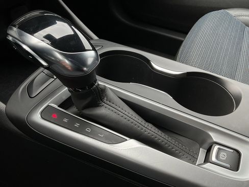 Used 2025 Buick Envista Preferred image 37