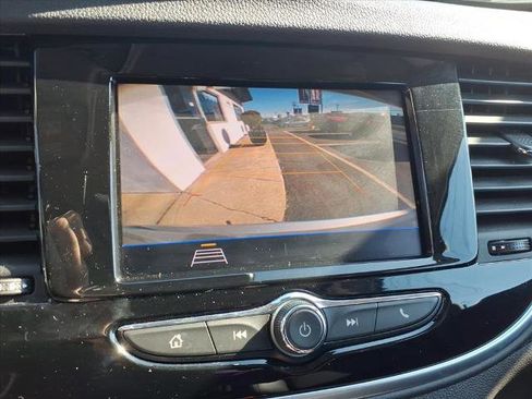 Used 2022 Buick Encore Preferred w/ Safety Package image 21