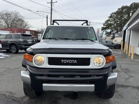 Used 2007 Toyota FJ Cruiser 4WD image 3