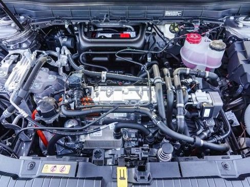 Used 2023 Mercedes-Benz EQB 350 4MATIC SUV image 27