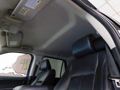 Used 2024 Ford Expedition XLT image 35