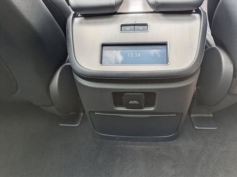 Used 2025 Lincoln Navigator Reserve w/ Jet Appearance Package AWD/4WD image 19