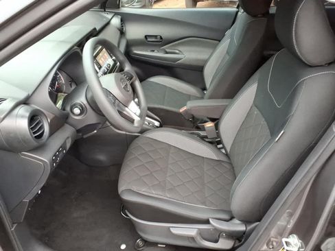 Used 2020 Nissan Kicks S FWD image 15