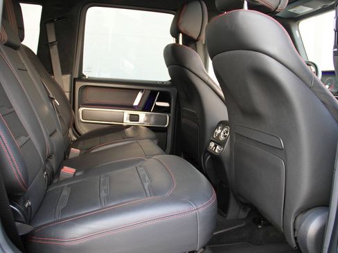 Used 2020 Mercedes-Benz G 63 AMG 4MATIC w/ G Manufaktur Interior Package image 19