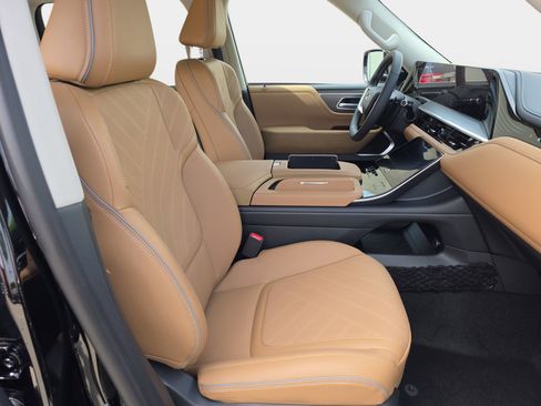 New 2026 INFINITI QX80 Luxe RWD image 10
