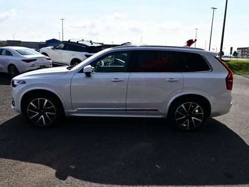 Used 2024 Volvo XC90 B6 Ultimate w/ Protection Package Premier AWD/4WD image 5