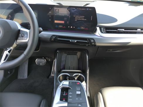 Used 2025 BMW X2 xDrive28i image 24