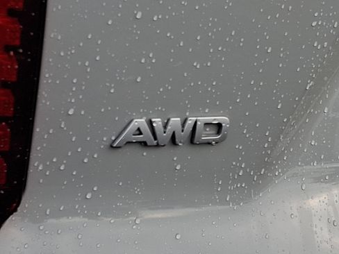Used 2022 Kia Sorento S AWD/4WD image 29