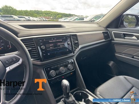 Used 2023 Volkswagen Atlas SE w/ Black Wheel Package FWD image 16
