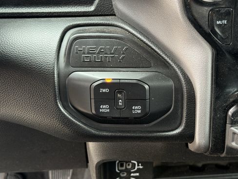 Used 2026 RAM 2500 Laramie AWD/4WD image 24