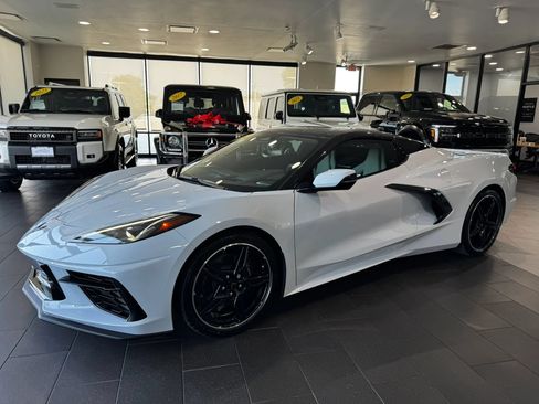 Used 2024 Chevrolet Corvette Stingray Preferred Conv w/ 2LT RWD image 40