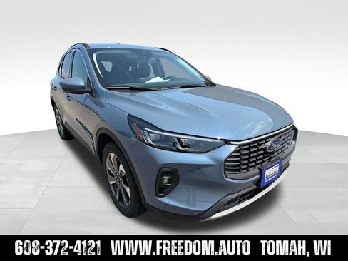 Used 2025 Ford Escape Platinum AWD/4WD image 7