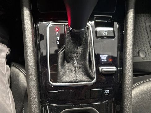 New 2025 Jeep Compass Latitude w/ Sun & Sound Group image 23