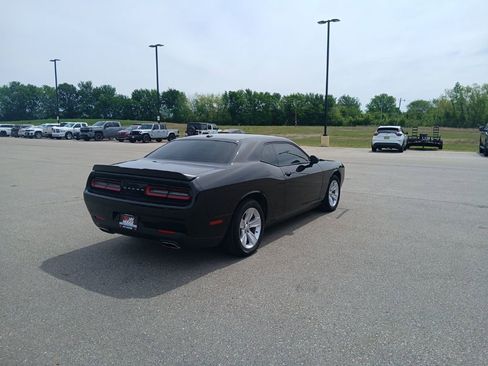 Used 2023 Dodge Challenger SXT RWD image 8
