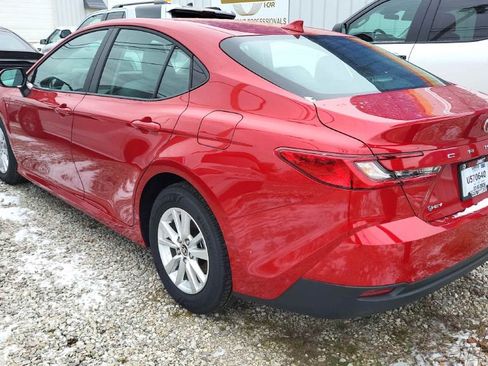 Used 2026 Toyota Camry XSE image 3