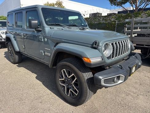 Used 2024 Jeep Wrangler Unlimited Sahara AWD/4WD image 3