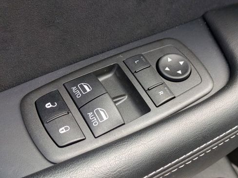 Used 2023 Dodge Challenger SRT Hellcat image 11