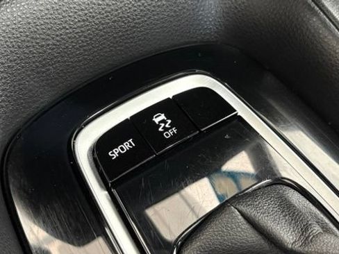 Used 2022 Toyota Corolla XSE w/ Carpet Mat Package (TMS) FWD image 40