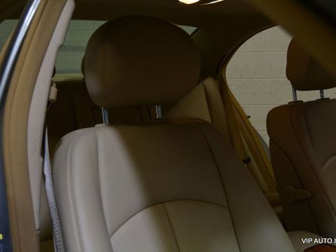 Used 2008 Mercedes-Benz E 320 BlueTEC Sedan image 18