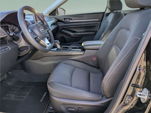 Used 2023 Nissan Altima 2.5 SV AWD/4WD image 18