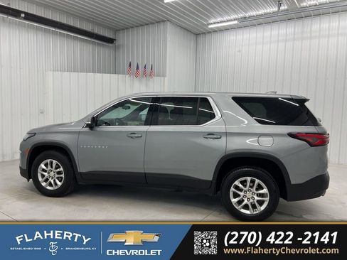 Used 2023 Chevrolet Traverse LS w/ Safety Package image 5