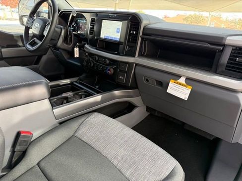 New 2026 Ford F250 XLT w/ FX4 Off-Road Package image 12