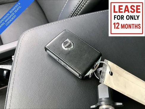 Used 2025 Volvo XC60 T8 Ultra w/ Protection Package Premier AWD/4WD image 12