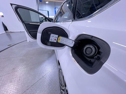 Used 2018 Ford Fusion Titanium FWD image 42