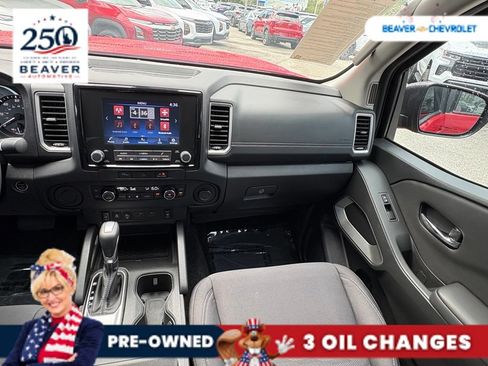Used 2024 Nissan Frontier SV w/ SV Convenience Package RWD image 17