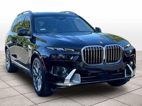 Used 2023 BMW X7 xDrive40i w/ Premium Package image 2
