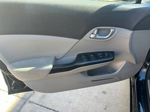 Used 2012 Honda Civic LX image 7