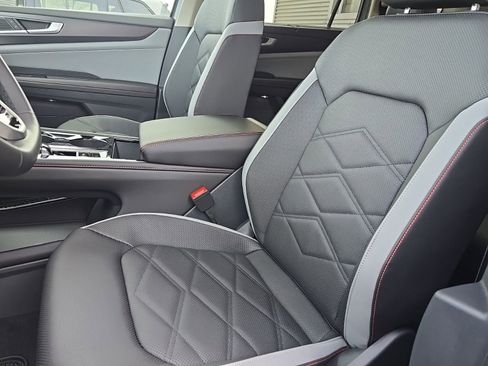New 2026 Volkswagen Atlas Peak Edition AWD/4WD image 15