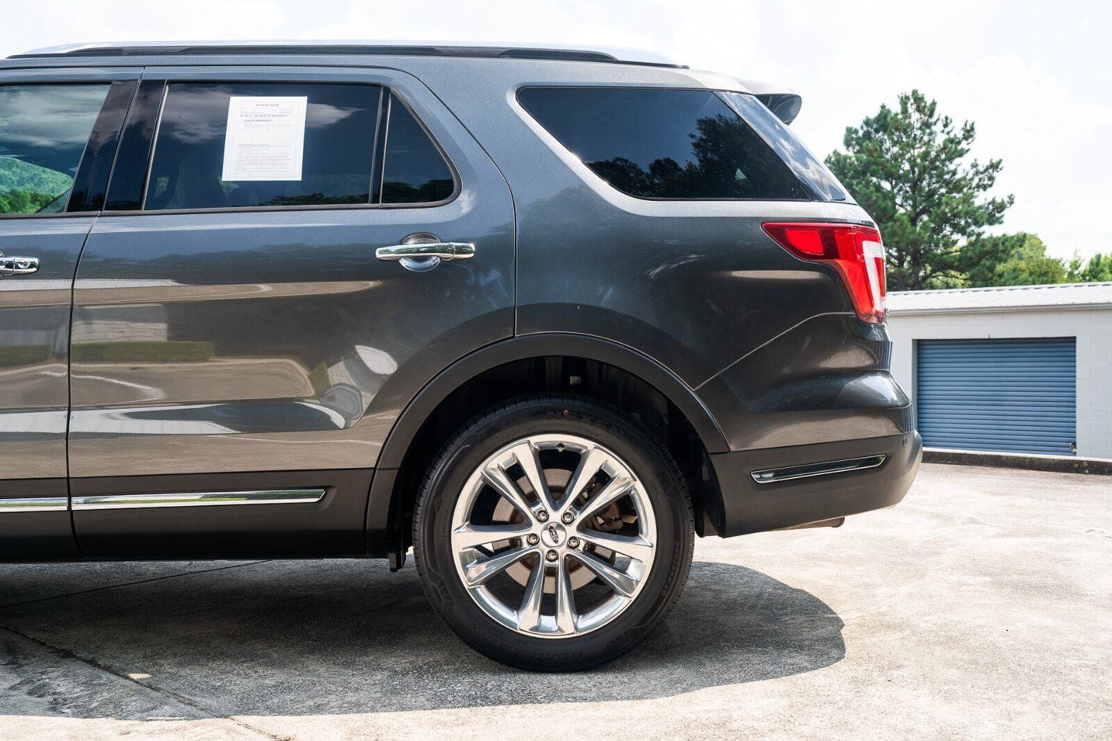 Used 2018 Ford Explorer Limited FWD image 5